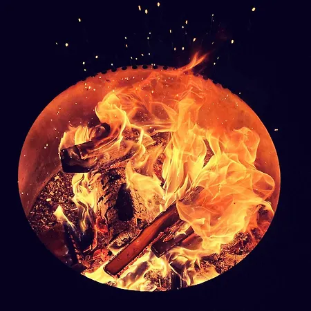 Evergreen Eco House - Allocated Parking, Ancillary *