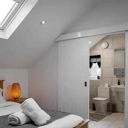 Evergreen Eco House - Allocated Parking, Ancillary